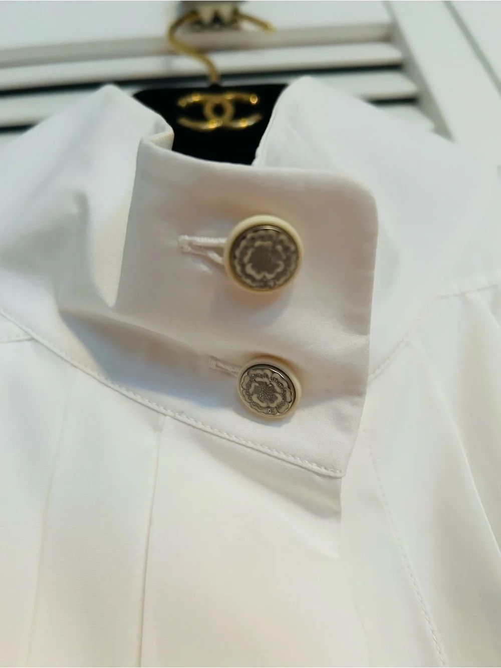 CHANEL White Sleeveless Pleated Front Shirt with Stand Collar